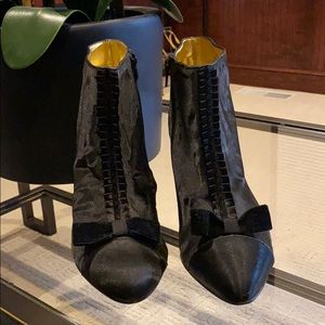 Satin inspired black ankle boot w/velour bow